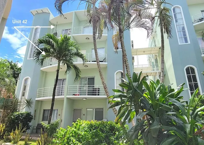 Vv2 42 - Bright Tama 2br Walk To And Pool *
